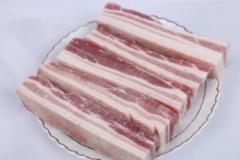 徒河黑豬“樹高千尺不忘根” 為百姓提供最低的黑豬肉價(jià)格