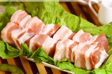 黑豬肉價(jià)格高位運(yùn)行 消費(fèi)者直呼“看不懂”